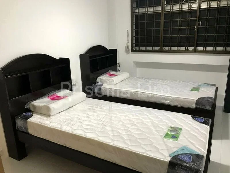 Common Room (HDB) for Rent in  844 Woodlands Avenue 4 - Image 1