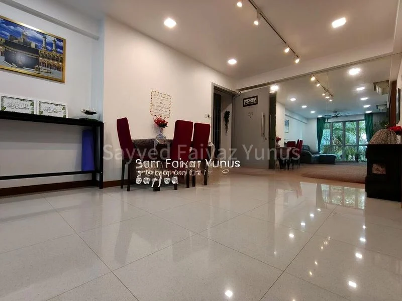 3 Bed Executive Condo for Sale in  Whitewater - Image 2