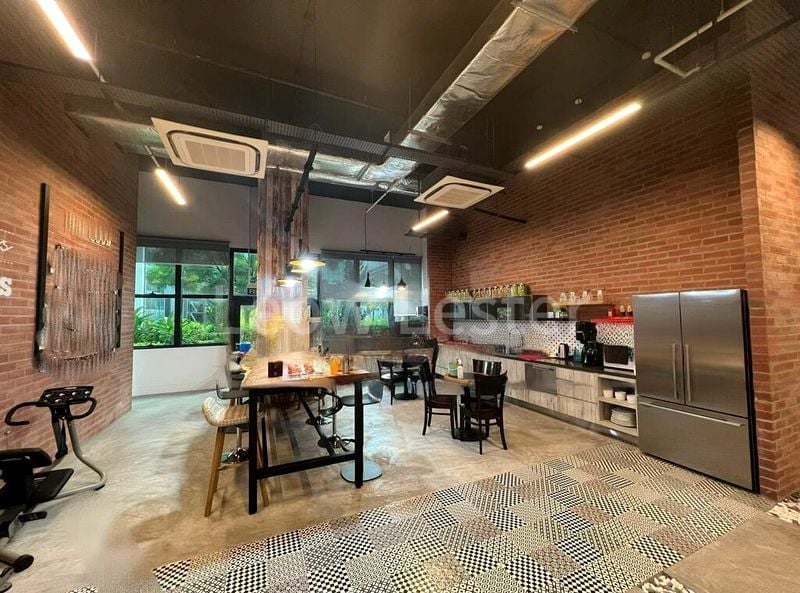 Office for Rent: Fitted office space for takeover near Mapletree Business City. - Image 3