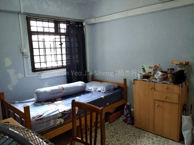 Common Room (HDB) for Rent in 21 Ghim Moh Road - Image 1