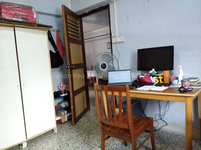 Common Room (HDB) for Rent in 21 Ghim Moh Road - Image 2