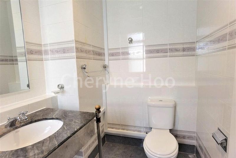 4 Bed Condo for Rent in  Leonie Condotel - Image 6