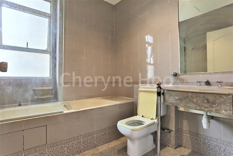 4 Bed Condo for Rent in  Leonie Condotel - Image 5