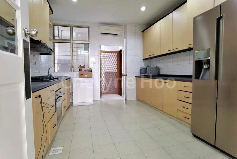 4 Bed Condo for Rent in  Leonie Condotel - Image 2