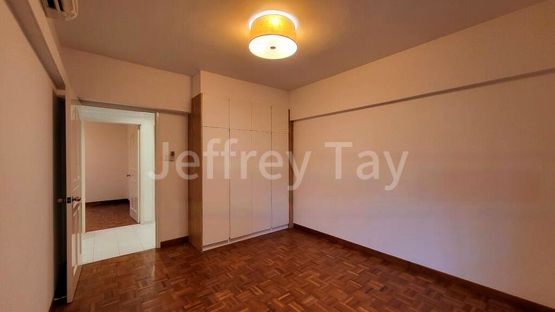 4 Bed Condo for Rent in  Parkway View - Image 9