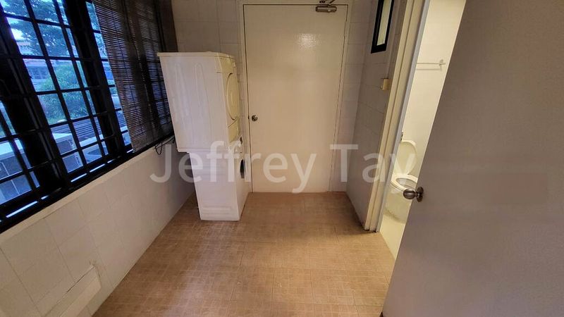 4 Bed Condo for Rent in  Parkway View - Image 2
