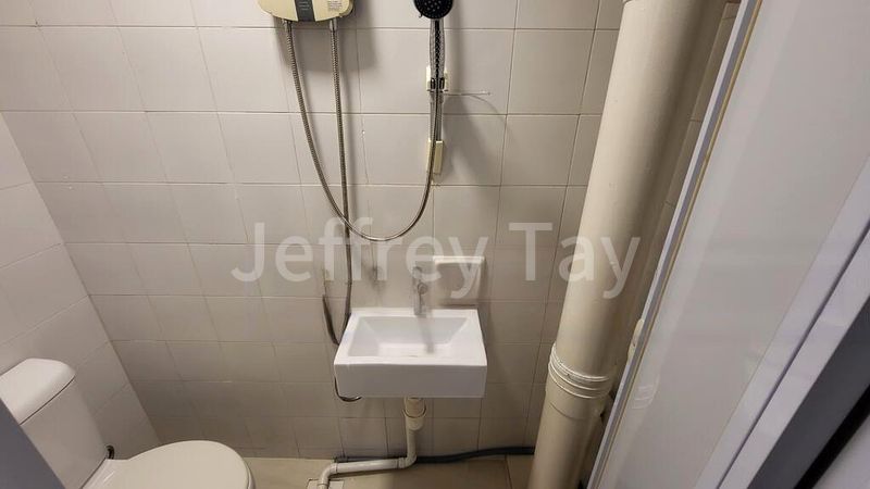 4 Bed Condo for Rent in  Parkway View - Image 3