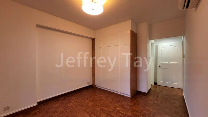 4 Bed Condo for Rent in  Parkway View - Image 7