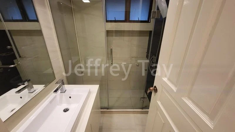 4 Bed Condo for Rent in  Parkway View - Image 6