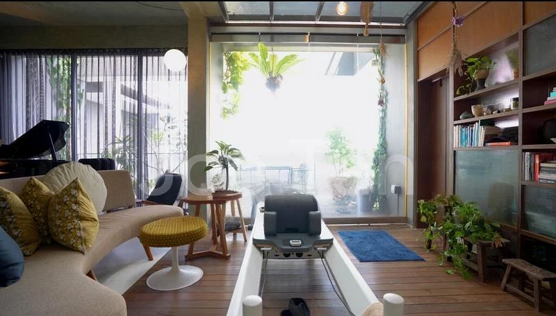 3 Bed Condo for Rent in  The Trizon - Image 9