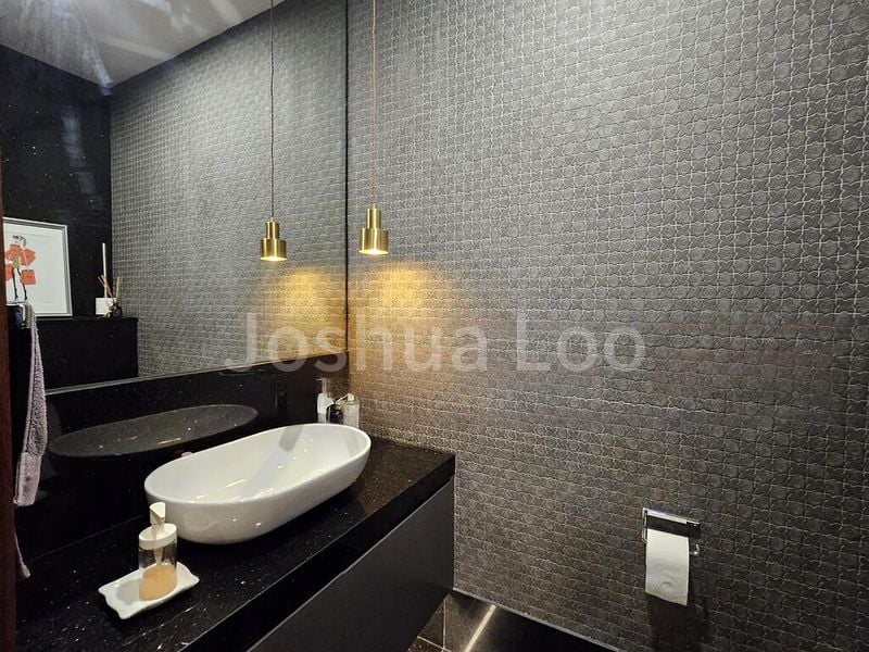 5 Bed Terraced House (Landed) for Sale in  Ping-An Gardens - Image 8