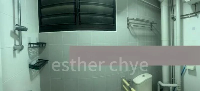 5 Room (5I) HDB for Sale in  229 Tampines Street 23 - Image 5
