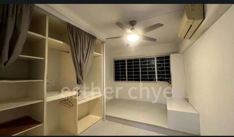 5 Room (5I) HDB for Sale in  229 Tampines Street 23 - Image 2