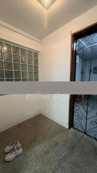 5 Room (5I) HDB for Sale in  229 Tampines Street 23 - Image 8