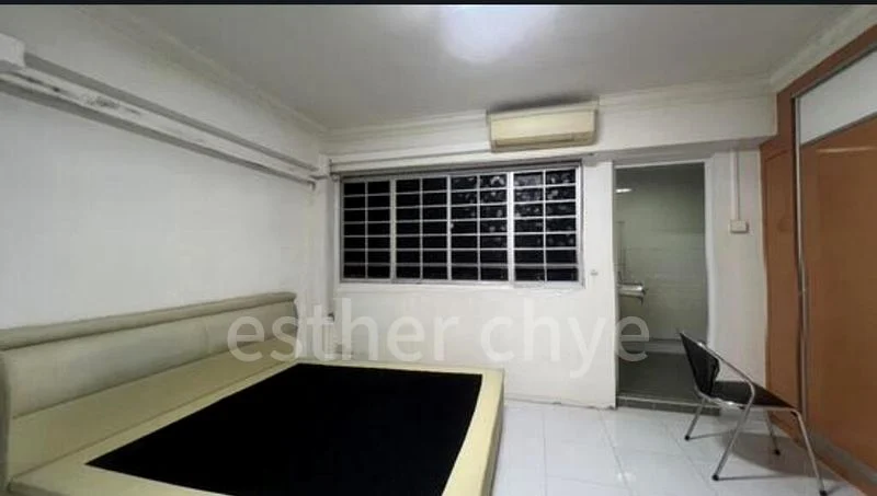 5 Room (5I) HDB for Sale in  229 Tampines Street 23 - Image 4