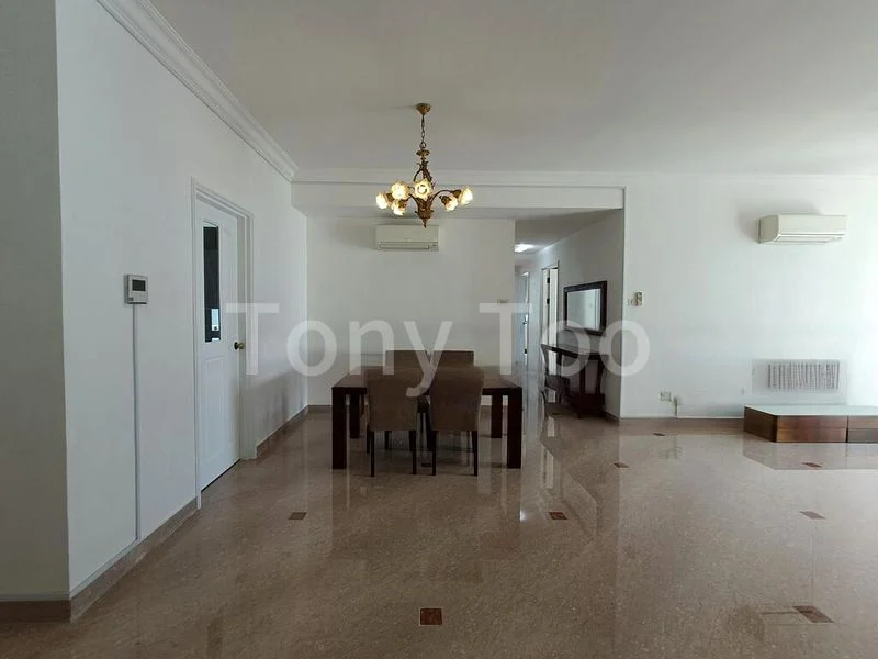 3 Bed Condo for Sale in  Spring Grove - Image 6