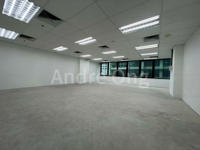 Office for Rent: City House - Image 2