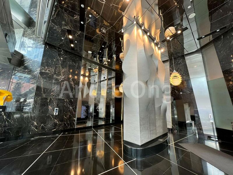 Office for Rent: City House - Image 1