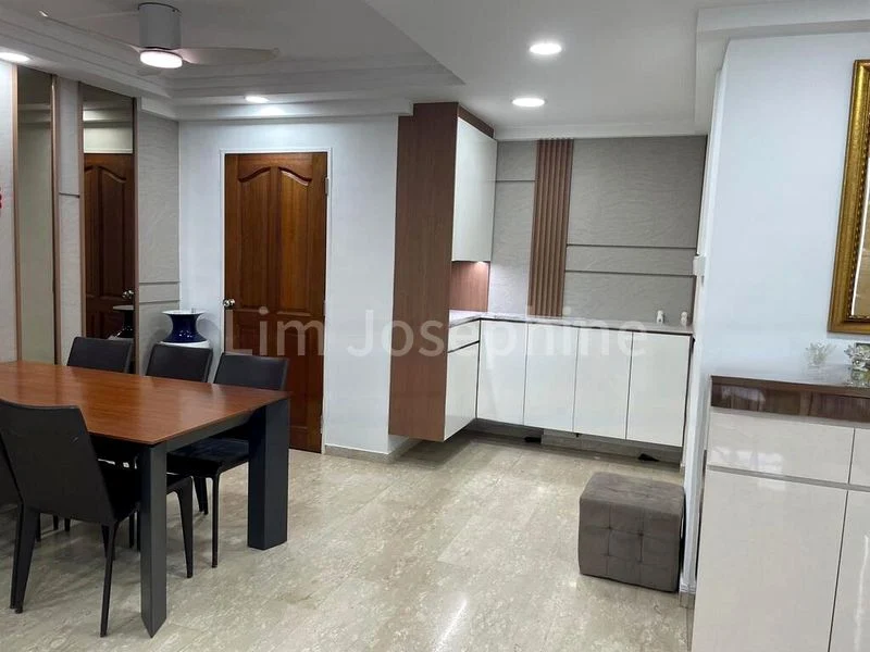 5 Room (5I) HDB for Rent in  288A Jurong East Street 21 - Image 4