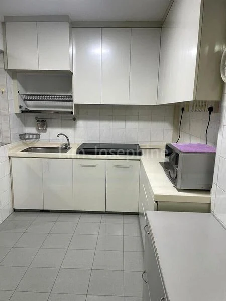 5 Room (5I) HDB for Rent in  288A Jurong East Street 21 - Image 7