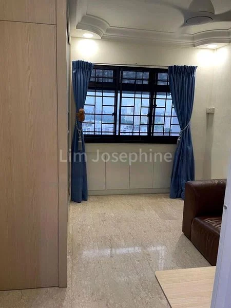 5 Room (5I) HDB for Rent in  288A Jurong East Street 21 - Image 3