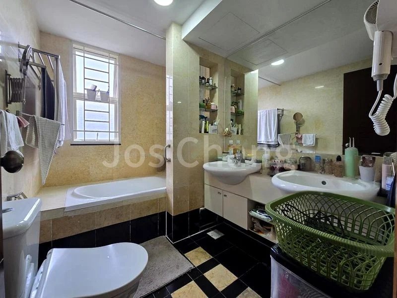 3 Bed Condo for Sale in  Rio Vista - Image 5