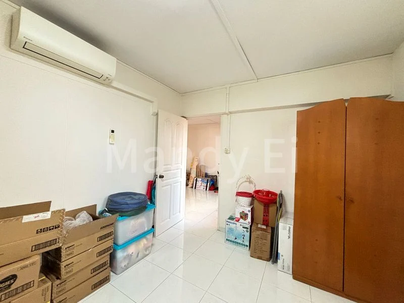 Executive HDB for Sale in 207 Choa Chu Kang Central - Image 5
