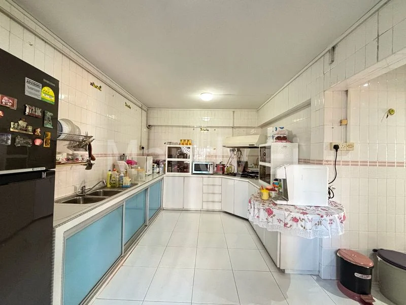 Executive HDB for Sale in 207 Choa Chu Kang Central - Image 8