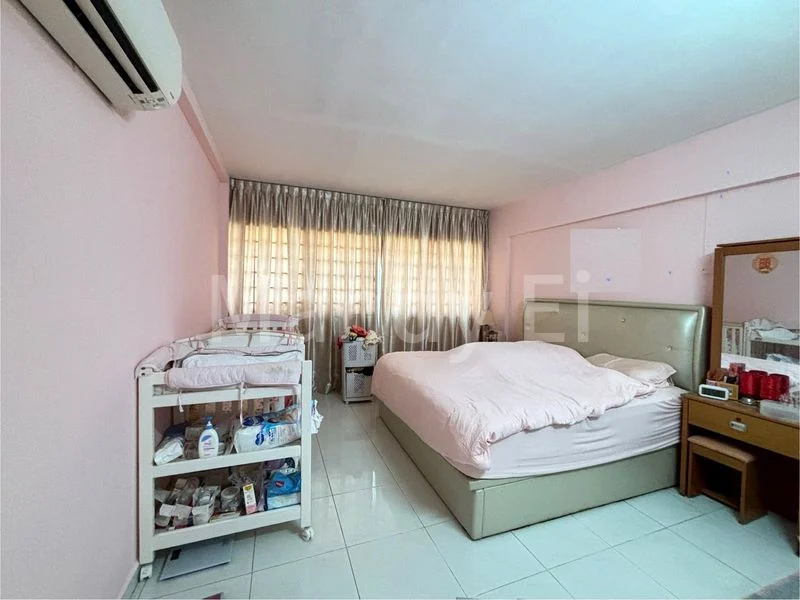 Executive HDB for Sale in 207 Choa Chu Kang Central - Image 3