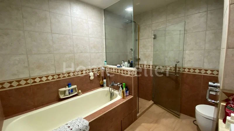 5 Bed Terraced House (Landed) for Sale in Villa Verde - Image 10