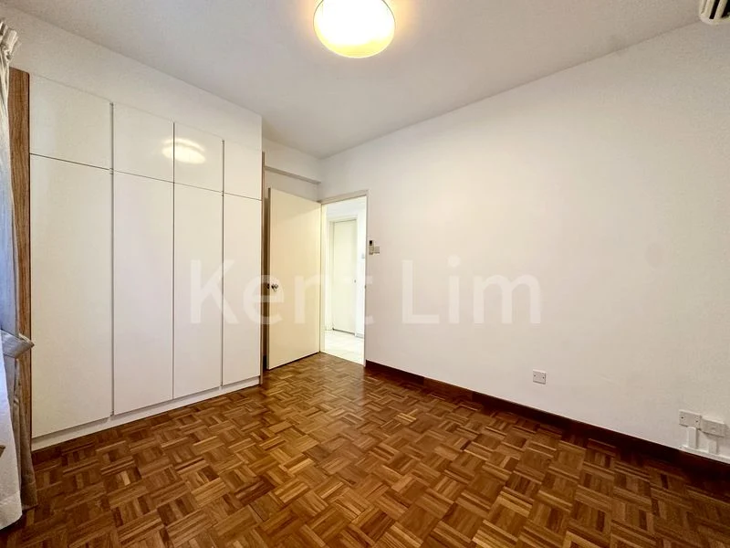 4 Bed Apartment (Condo) for Rent in  Parkway View - Image 8