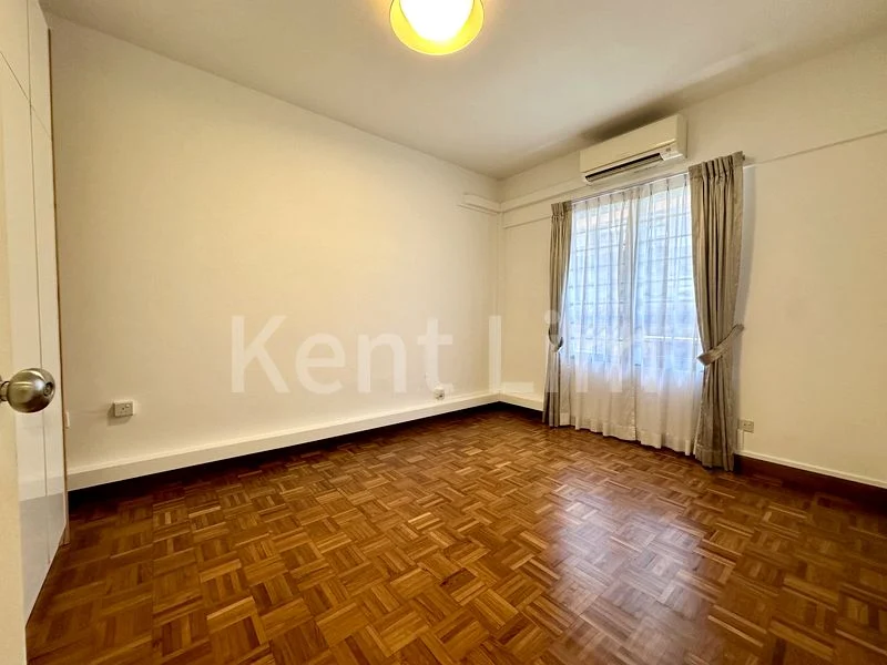 4 Bed Apartment (Condo) for Rent in  Parkway View - Image 1