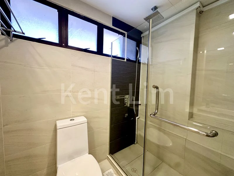 4 Bed Apartment (Condo) for Rent in  Parkway View - Image 3