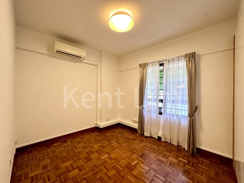 4 Bed Apartment (Condo) for Rent in  Parkway View - Image 6