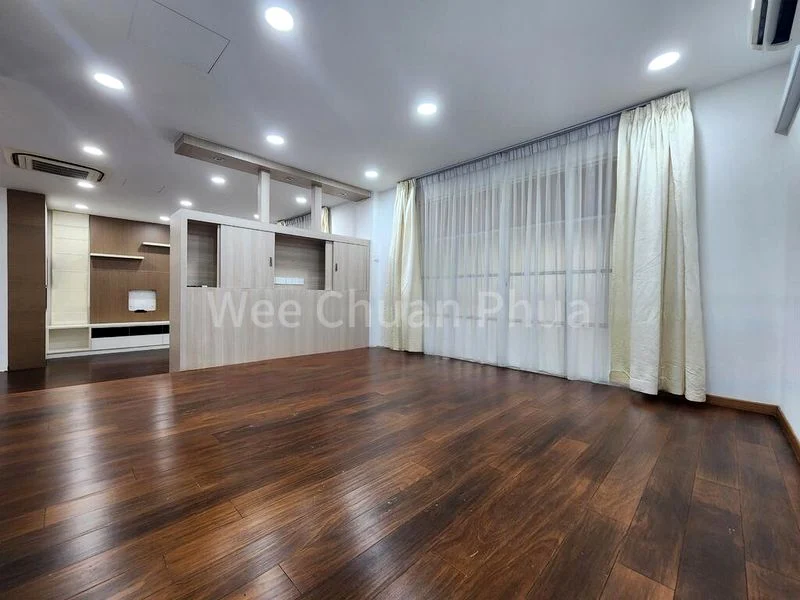 6 Bed Semi-Detached House (Landed) for Rent in  Queen's Road - Image 17