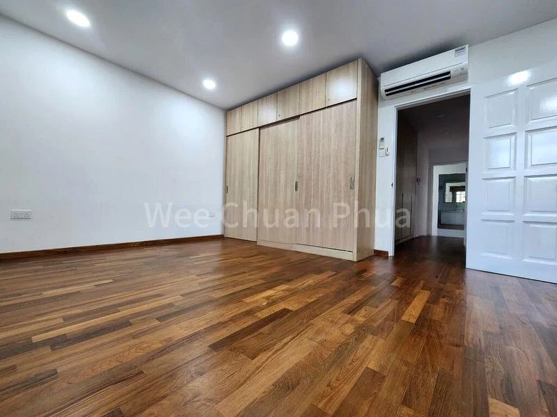 6 Bed Semi-Detached House (Landed) for Rent in  Queen's Road - Image 15