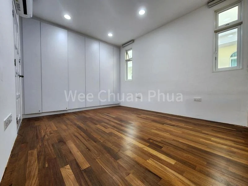 6 Bed Semi-Detached House (Landed) for Rent in  Queen's Road - Image 8