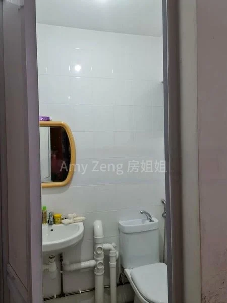 3 Room (3I) HDB for Rent in  254 Hougang Avenue 3 - Image 2