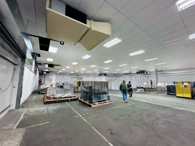 Factory / Workshop (B2) for Rent: STANDALONE FACTORY WAREHOUSE OFF AYE, featuring Corporate Frontage and an Overhead Crane fitted office. - Image 3