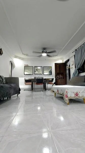 4 Room (4NG) HDB for Sale in 123 Marsiling Rise - Image 2