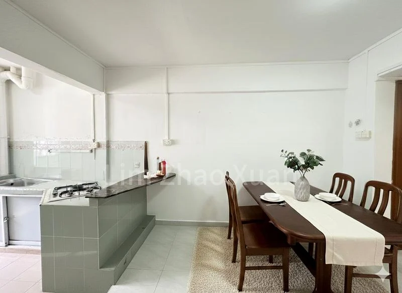 3 Room (3A) HDB for Sale in  271 Tampines Street 21 - Image 2
