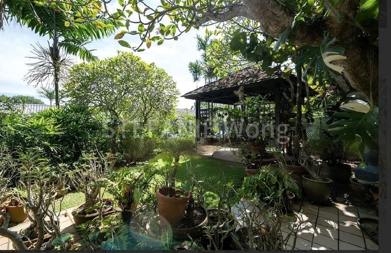 6 Bed Bungalow (Landed) for Sale in Queen Astrid Park - Image 1