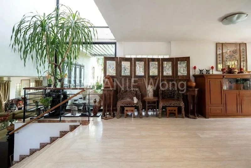 6 Bed Bungalow (Landed) for Sale in Queen Astrid Park - Image 3