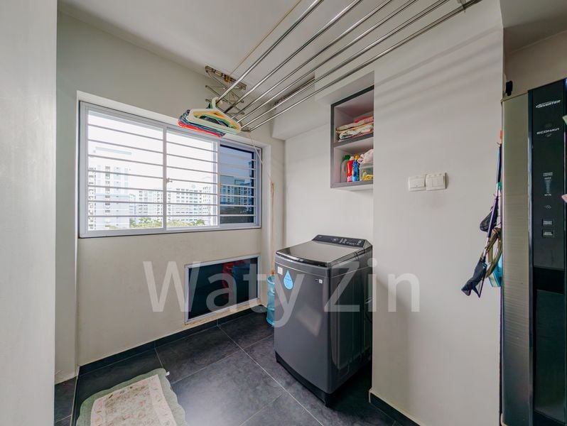 5 Room (5I) HDB for Sale in  701 Tampines Street 71 - Image 4