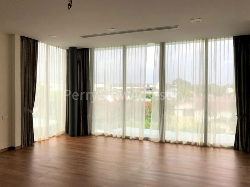 6 Bed Bungalow (Landed) for Rent in  Toh Estate - Image 1