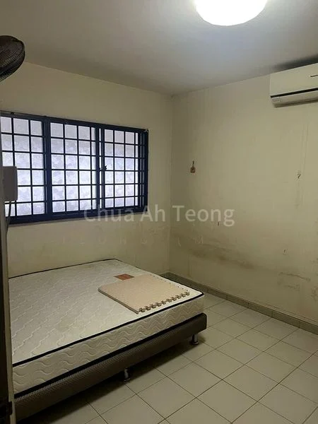 Common Room (HDB) for Rent in  414 Bukit Batok West Avenue 4 - Image 5