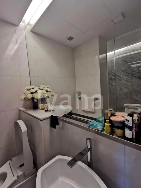 2 Bed Condo for Rent in  The Scotts Tower - Image 5