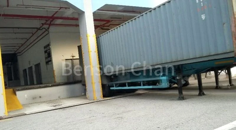 Warehouse for Rent: $1.80 psf, Aljunied MRT. Upper floor, not ramp-up. Benson Chan 90365ooo. - Image 3