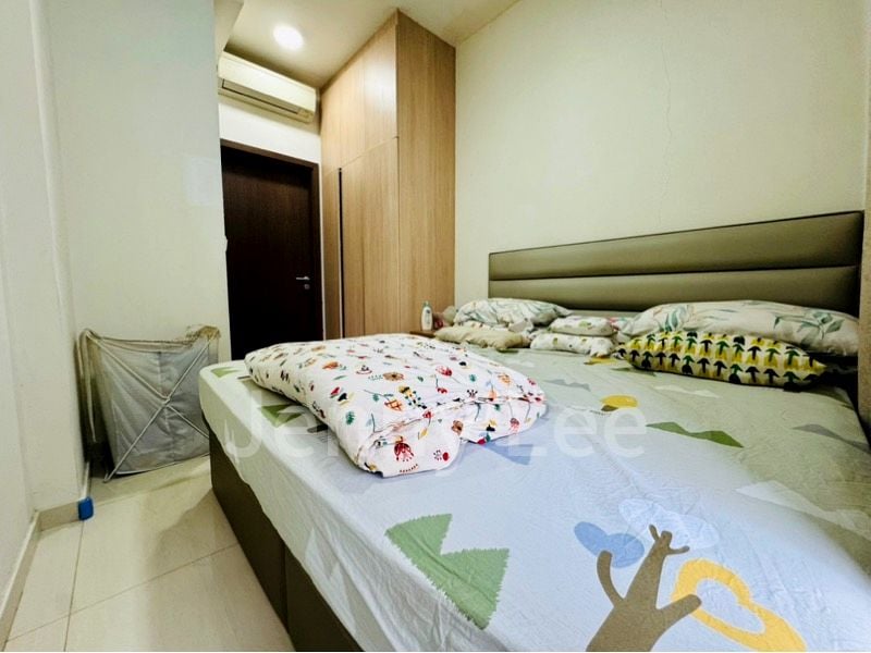 1 Bed Apartment (Condo) for Sale in  Suites 28 - Image 4