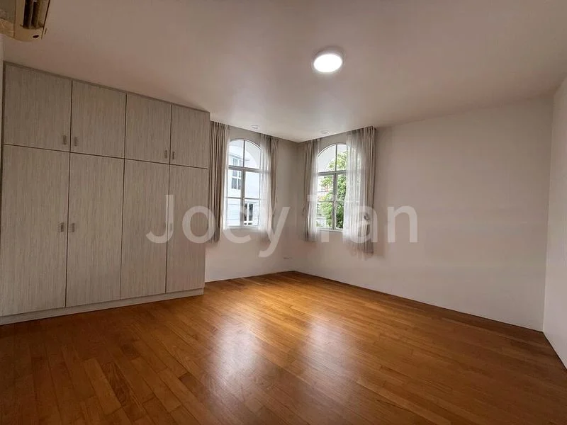 6 Bed Semi-Detached House (Landed) for Sale in East Coast Hill - Image 3